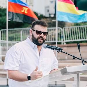 Meet your Posher, Jerome